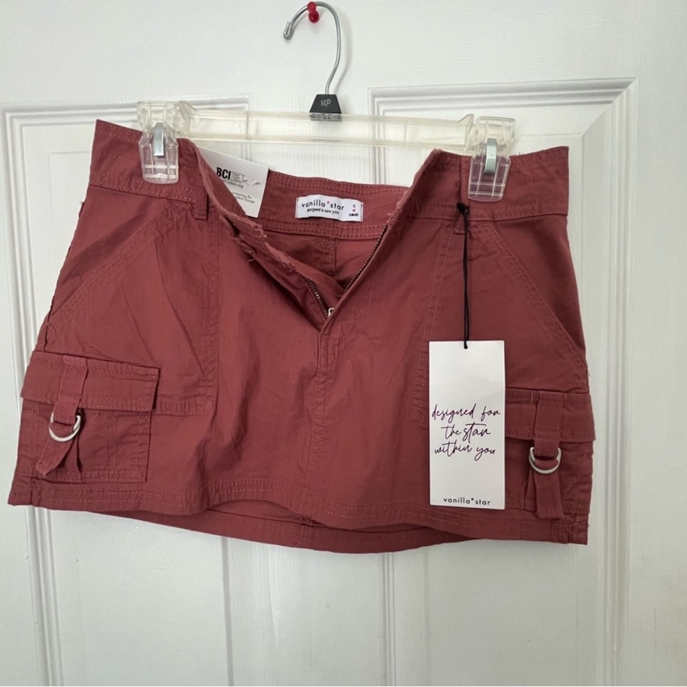 New Vanilla Star Rust Cargo Mini Skirt. Size small